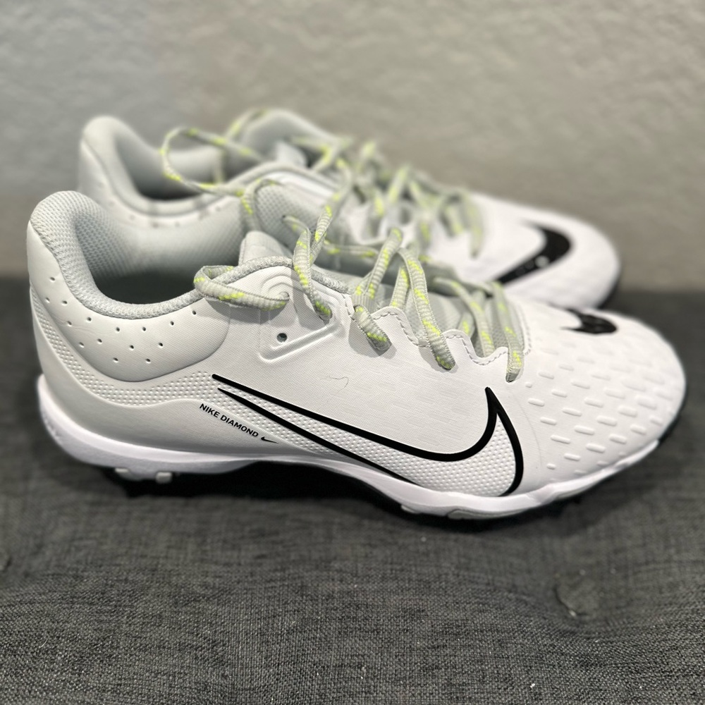 NIKE Hyperdiamond 4 Keystone Rubber Softball Cleats US Women's Sz. 7.5 White NEW
